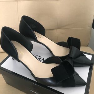 Nine West Black leather shoe size 10 Worn once!